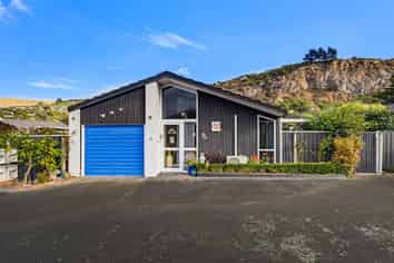 12 Raekura Place, Redcliffs