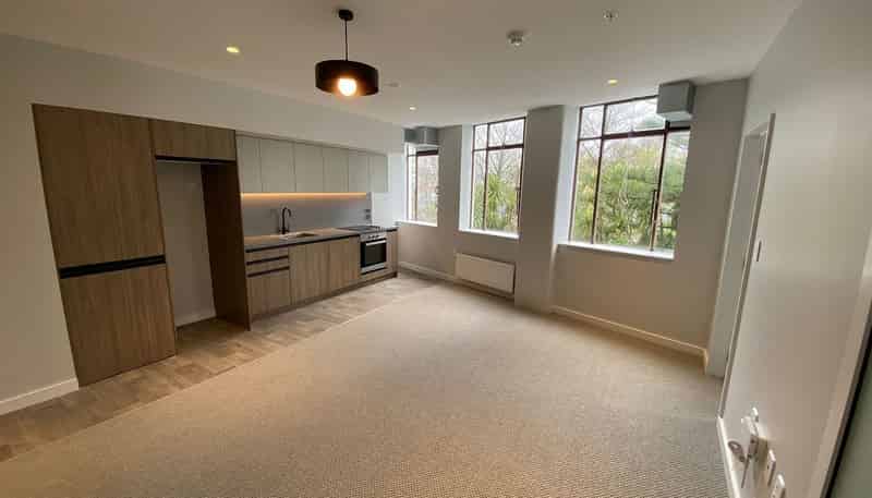 202/14 Laings Road, Central Hutt