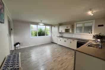 13 Amun Place, Pomare