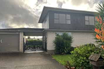 13 Amun Place, Pomare
