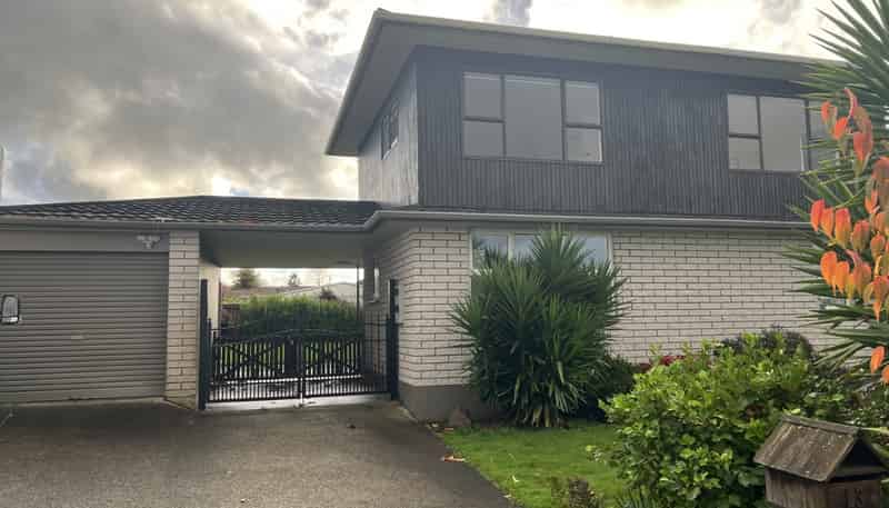 13 Amun Place, Pomare
