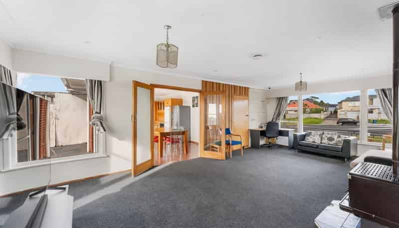 4247 Great North Road, Glendene