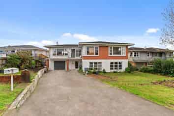 4247 Great North Road, Glendene