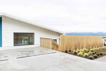 12 Jaunpur Crescent, Broadmeadows