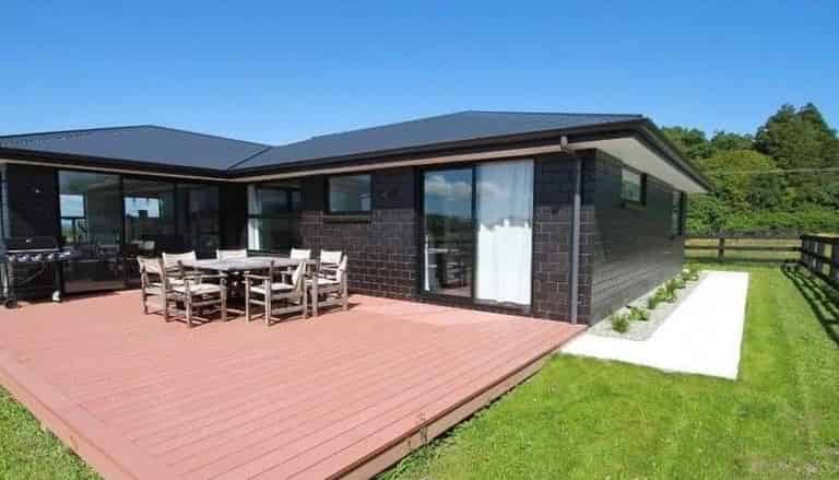 124 Johns Road, Inglewood