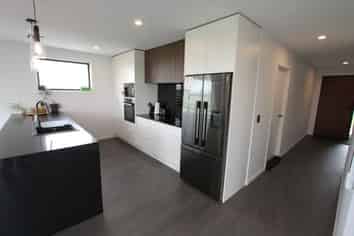 124 Johns Road, Inglewood