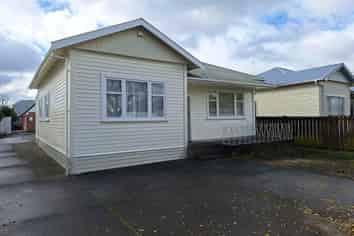 21 Worcester Street, West End