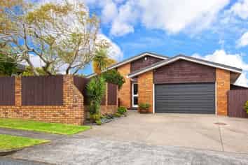 8 Billabong Place, Botany Downs