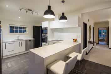 7a Wilkinson Street (upstairs), Oriental Bay