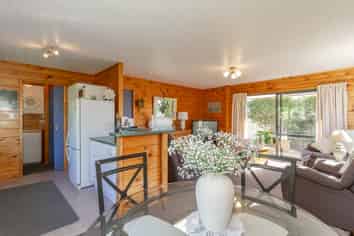 2 Allen Berry Avenue, Pirimai