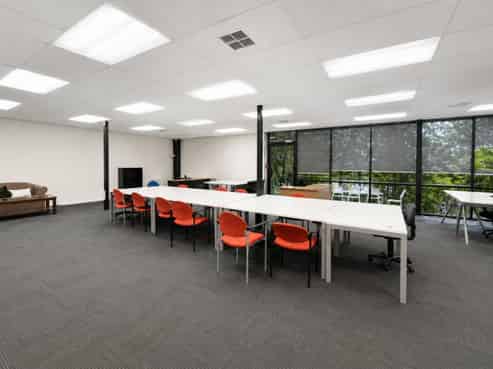 Modern industrial in Harbourside Business Park