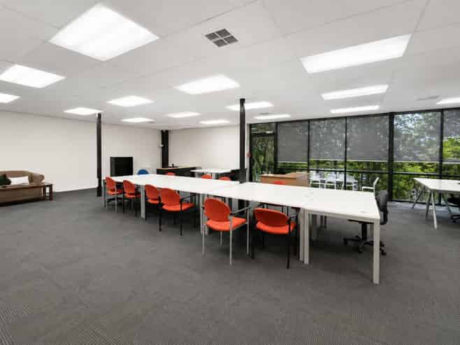 Modern industrial in Harbourside Business Park