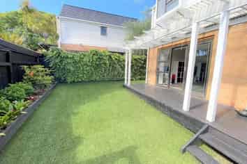 112B Norman Lesser Drive, Saint Johns