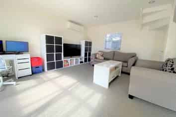 112B Norman Lesser Drive, Saint Johns