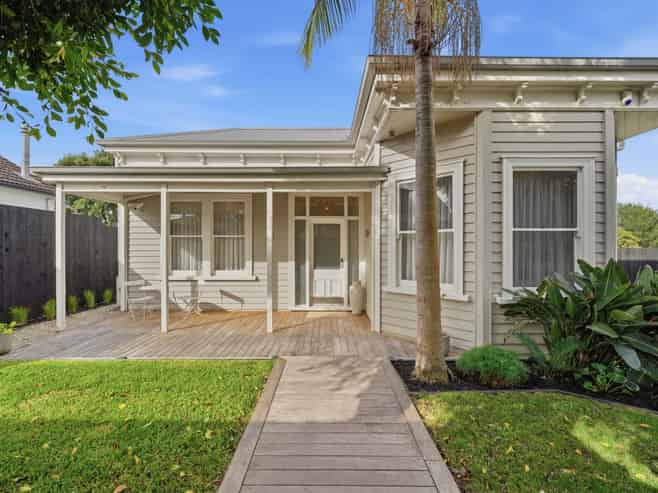 2/37 Panorama Road, Mount Wellington