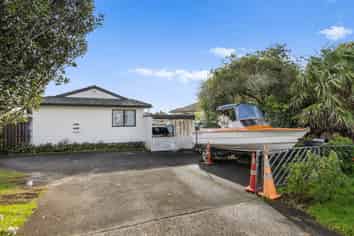 2/331 Weymouth Road, Weymouth