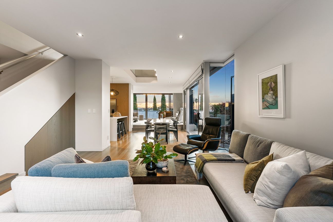 Huge St Heliers Masonry + Pool - Aanzicht 5