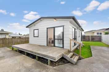58A Maplesden Drive, Clendon Park