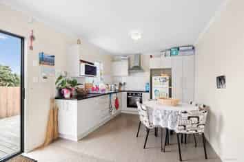 58A Maplesden Drive, Clendon Park