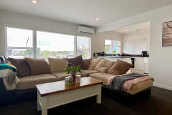 2/1 Ruakiwi Road, Hamilton Lake