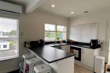 2/1 Ruakiwi Road, Hamilton Lake