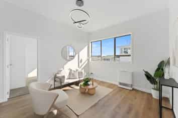 85 Pupuke Road, Northcote