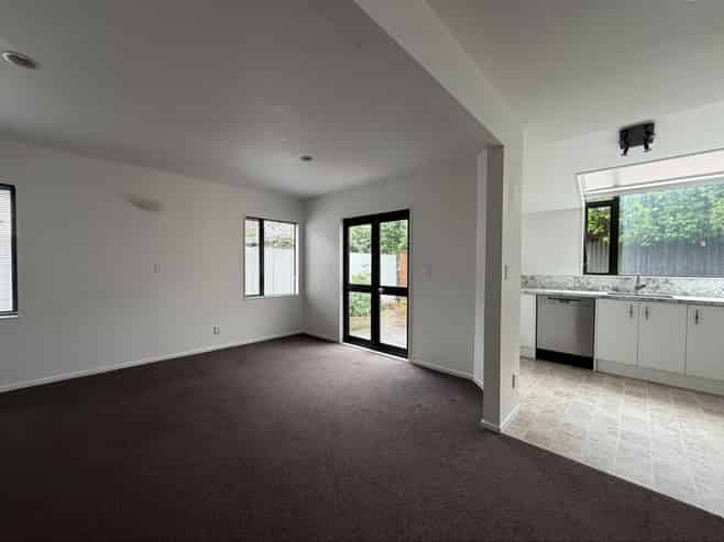 15A Puriri Street, Woburn