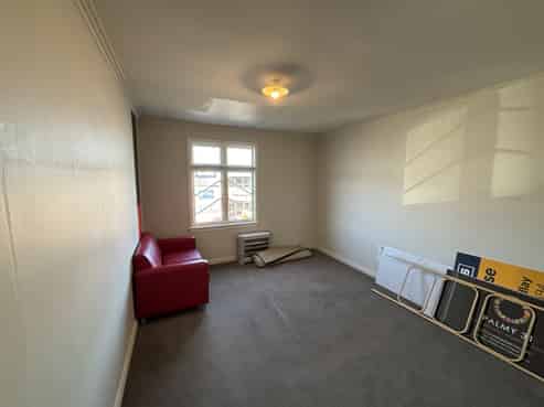 Affordable office with premium presence