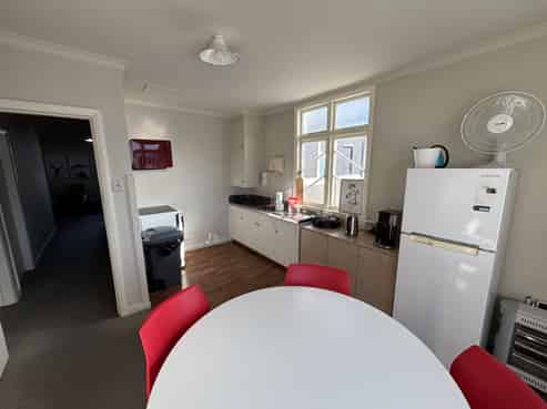 Affordable office with premium presence