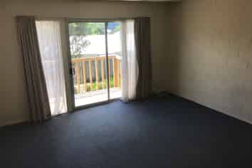 2/98 Birkdale Road, Birkdale