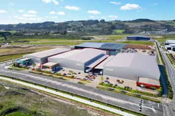 Drury industrial with drive-through access