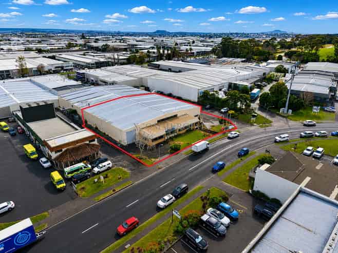 1,502sqm High Stud Warehouse + Mezzanine