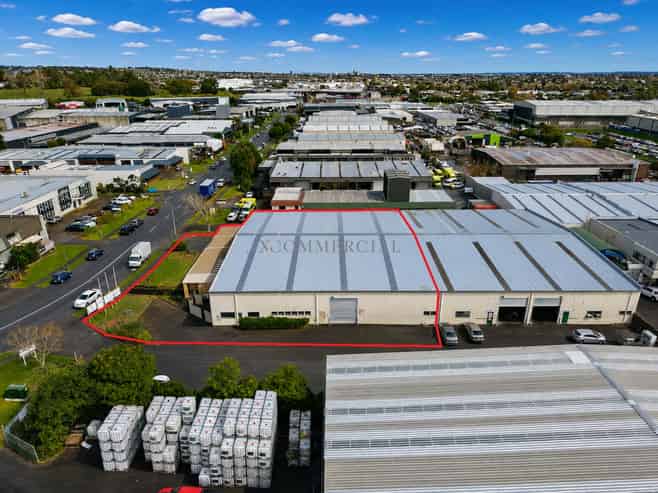 1,502sqm High Stud Warehouse + Mezzanine