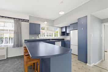 208 Walnut Avenue, Hampstead