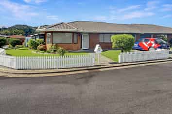 10  Wordsworth Place, Kensington
