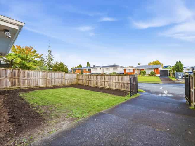 6B Hooker Place, Papatoetoe