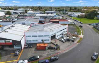 Drive Through Warehouse & Yard - 603sqm