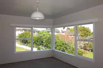 27B Montgomery Avenue, Belmont