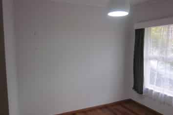 27B Montgomery Avenue, Belmont