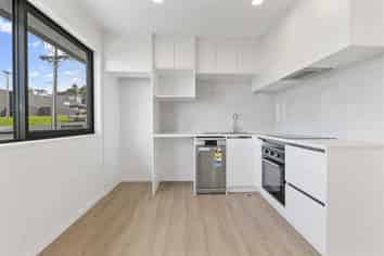 3/2 Blanc Road, Silverdale