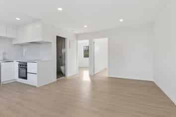 3/2 Blanc Road, Silverdale