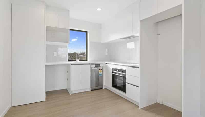 3/2 Blanc Road, Silverdale