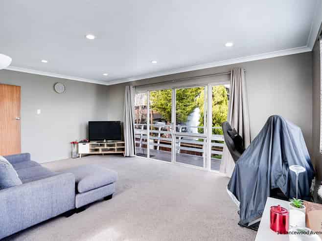 16 & 16A Lancewood Avenue, Melville