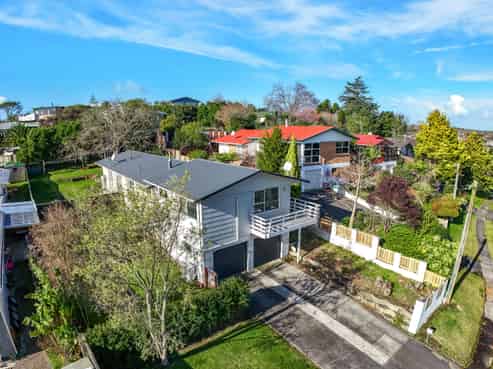 16 & 16A Lancewood Avenue, Melville