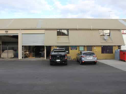 265sqm industrial unit