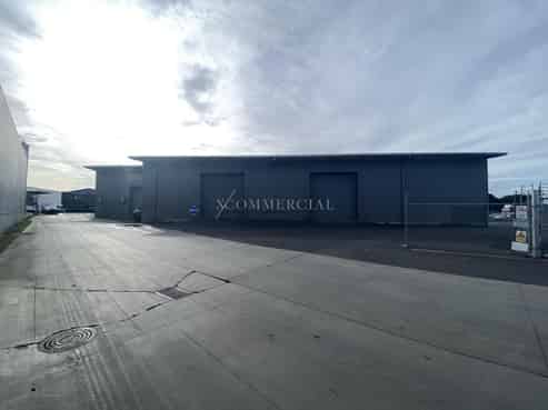 1,486 Prime Exposure on Neilson Street + Yard