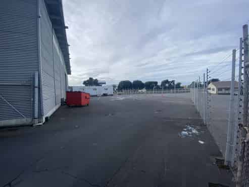 1,486 Prime Exposure on Neilson Street + Yard