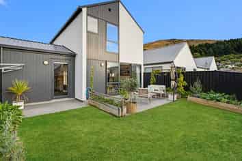 15 Stead Lane, Heathcote Valley