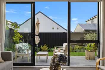 15 Stead Lane, Heathcote Valley