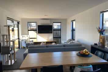 21 Inaka Place, Poike